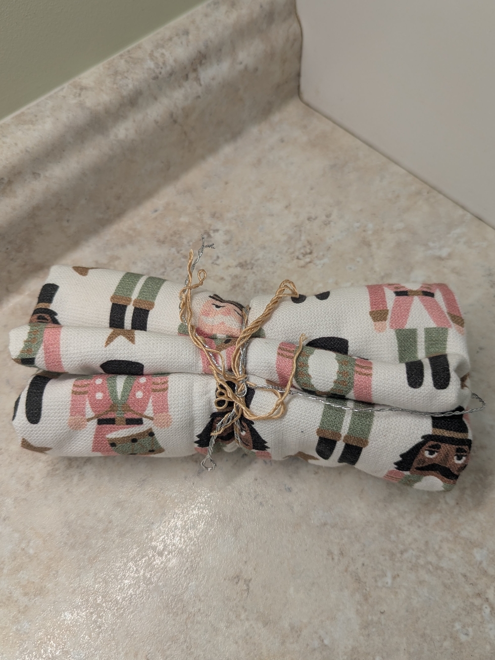 Cute 🎁 Nutcracker 🎁 Dishtowel